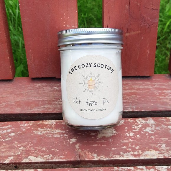 Hot Apple Pie 7oz Soy Wax Candles - Picture 4 of 5